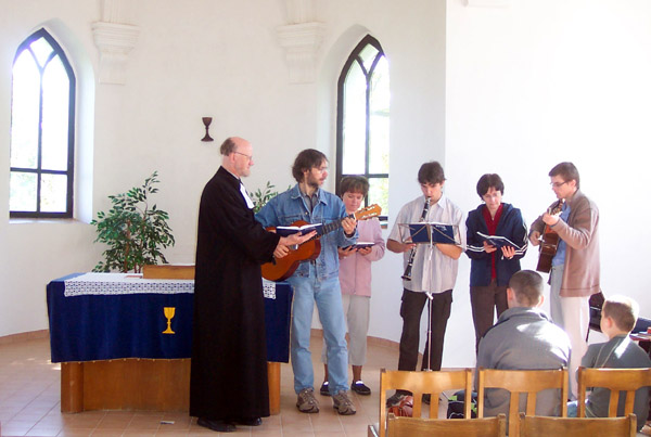 Sborovy vylet do Skvorce a Hradesina - kveten 2007